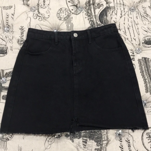 Missguided Raw Hem Denim Skirt - Picture 3 of 5